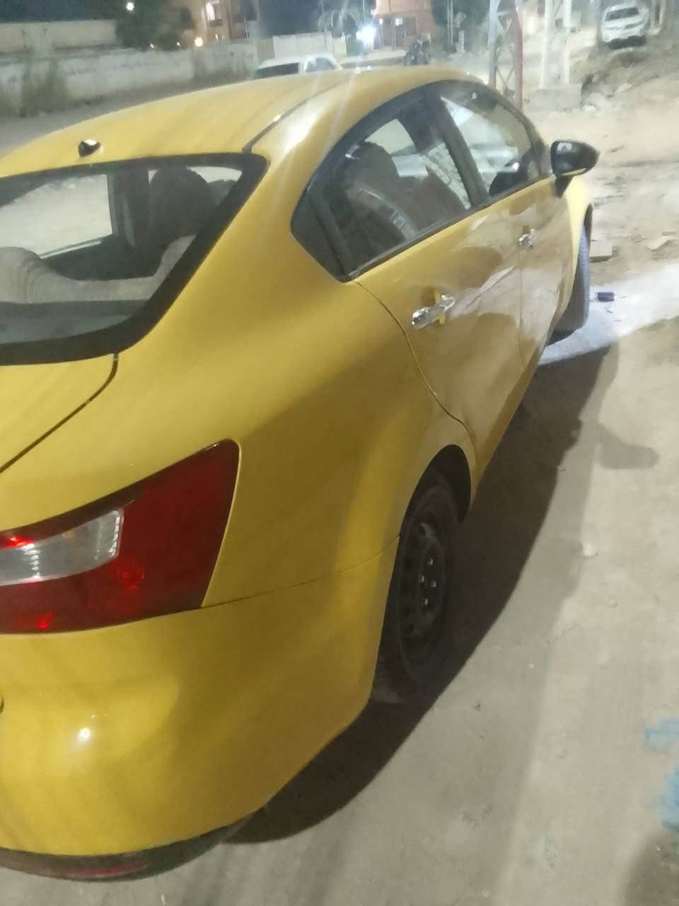 كيه ريو خليجي موديل 14 بيه جوملغ ونص البنيد بي دواخل شي بسيط تبريد شغال 
مكاني ديوانيه ام الخيل 
***********
سنويه ساقطه صار شهر هيئه وغرامات مصفرة رقم دولي
