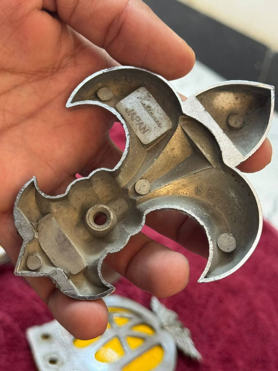 السلام عليكم
غراض باج AA لندن ابتر وورده وهونات بوش زوج عنجه ألماني وطاسه ونواعم 
زوج ايراني بطنه كله موؤسسه الشراي يراسلني او يتصل ***********
