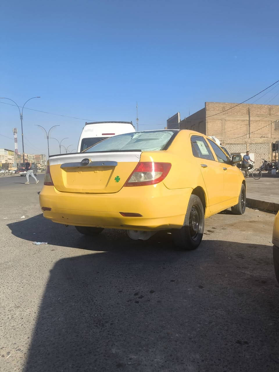سلام عليكم  ورحمه الله وبركاته 
بي واي دي موديل 11 رقم بغداد سنويه لل30 تحويل مباشر 
مصفره مرور وهيئه 
مكينه لانسر بلاد مكفوله المكينه ناعمه وصافيه 
كير اوتو 
تبريد شغال عوزه بس غاز عده الغاز اتحمل مسؤولية كامله
فتحه سقف كهربائيه 
داخل جديد زلغ مابي 
تخم سماعات اصليات مال سوناتا
مصبوغه عام جديده صبغته 
بيه طخه بجاملغ الخلفي جهت العبري بس بدون دواخل 
للبيع السعر 38 ورقه 
مكاني بابل ناحيه النيل 
***********
***********
