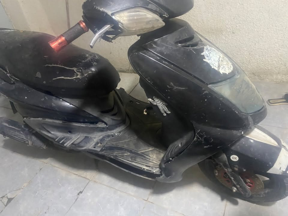 سكنس نثيه للبيع يحتاجله تجفيت ابيع كوم حديد ***********
