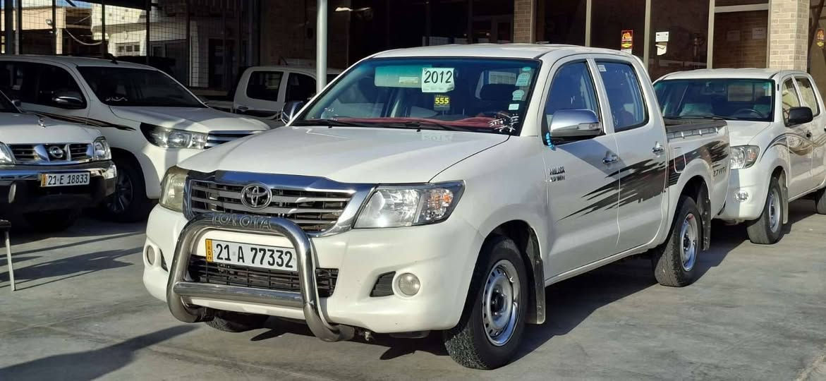 مەرزیە مۆدیل 2012
گێڕ و مەکینەی بەشەرت سەیارەکە 210هەزار ڕۆشتووە 
چوار تایە و ویلی نوێی لە ژێرایه 
چرکە لە قەلبیانیە 
مەکینەی نەکراوەتەوە 
دووپارچەی پێوەیە سۆنەرەکەیی داندراوه
سەنەوی تازەیە بەناوی خۆمانەوەیە 
بۆ زانینی نرخ پەیووەندی بکەن بەو ژمارە تەلەفوونەوە/***********/***********
شوێن/تەکیە
ژمارەیی خاوەنی لە ڕەسمەکاندا داندراوە
