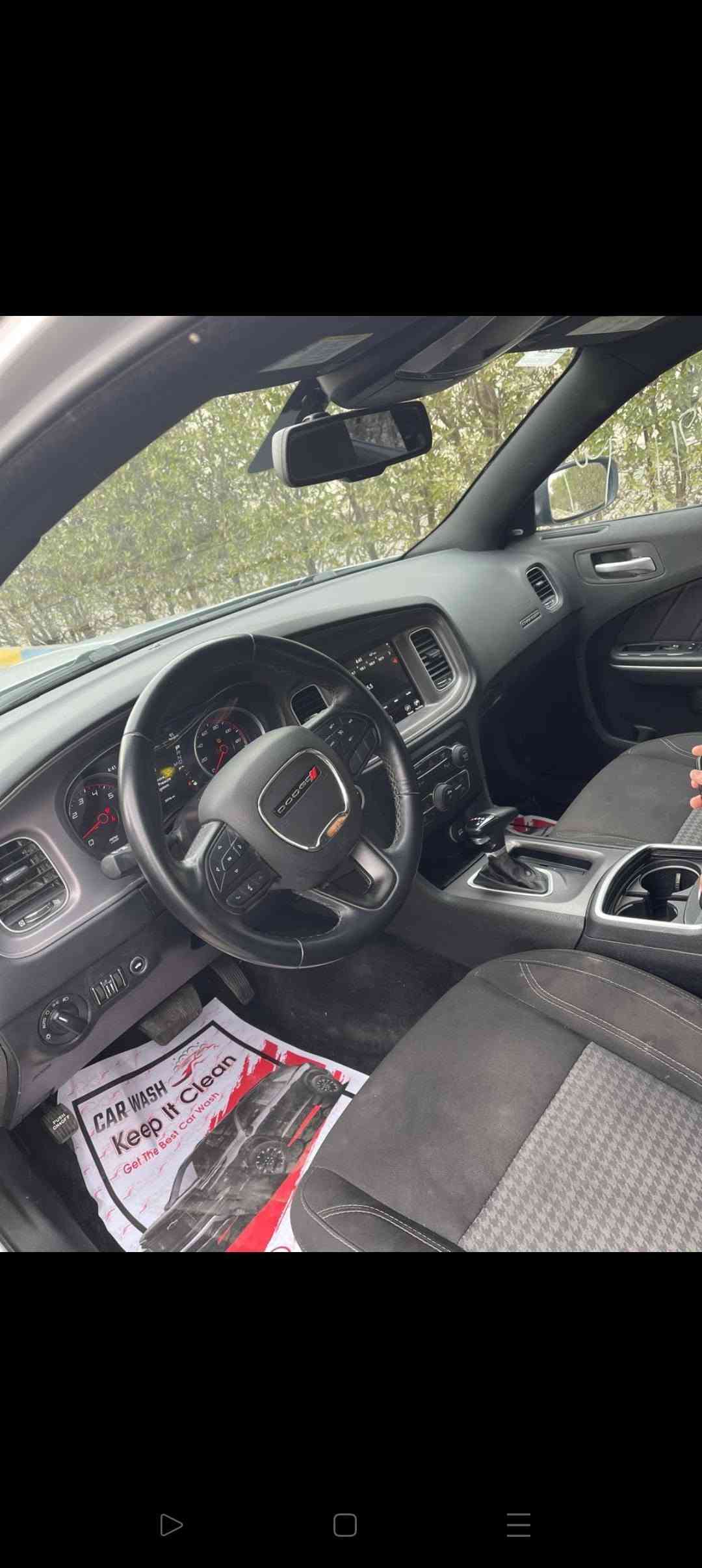 جارجر SXT • ٢٠٢٣ • بدون رقم
