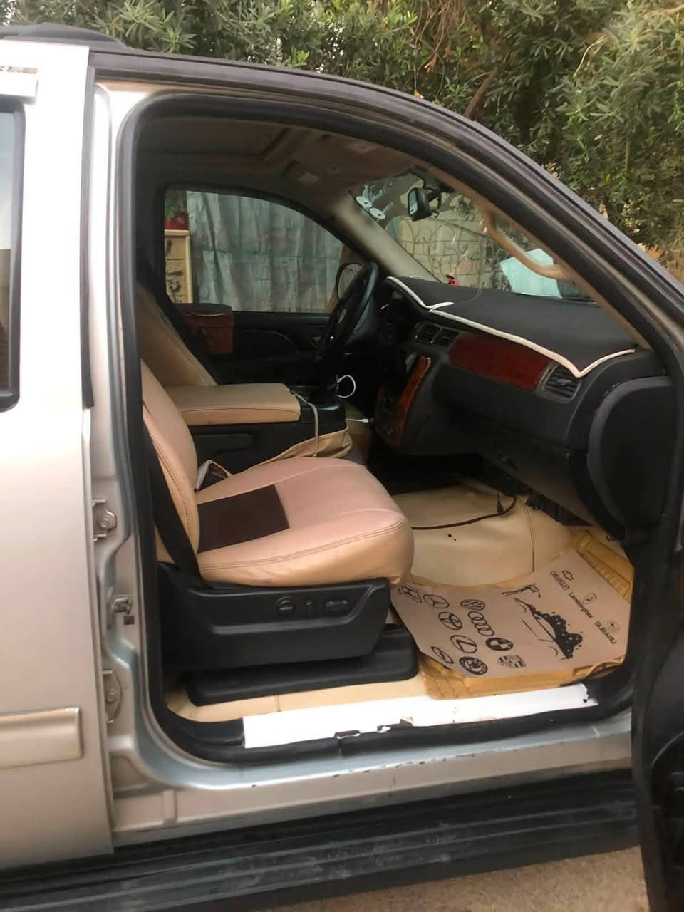 سلام عليكم للبيع سياره سوبر فان طويلة موديل ٢٠١٠
المواصفات

سياره مصبوغه حزام فقط 

فتحه سقف/.  منضومة غاز عمل اربيل / سياره حلوه من الداخل او من الخارج اي نقص مابيه  رقم اربيل 

التراي مالته وين متحب تطلع بيه 

السعر ١٧٠ ورقه بيه مجال لجاد 

الاستفسار على رقم *********** 

***********
