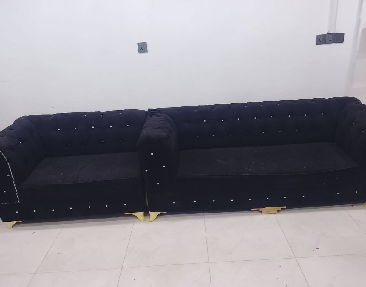غراض حلاقه لبيع مغسله راس وتخم السعر بلاش 250  مكان نجف رقم الموبايل *********** موجود وتساب
