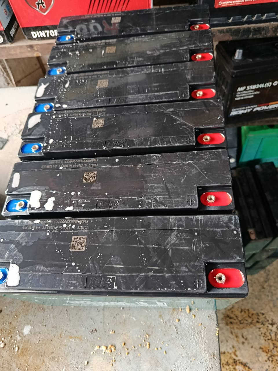 بتريات مصطره 32 انبير سعر 180 وهذا رقمي ***********
