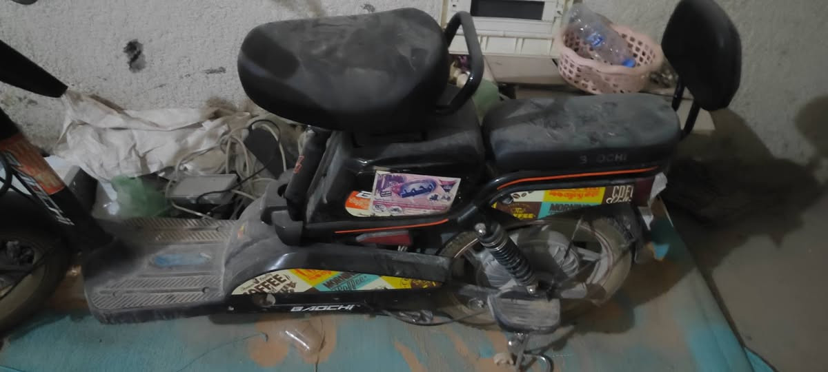 مستعجل... دراجة شحن للبيع حجم 18 اربعه باتري الدراجة نضيفة هذا الي اعرفة ما اعرف تفاصيلها مكلف بل نشر موجود واتساب ***********
