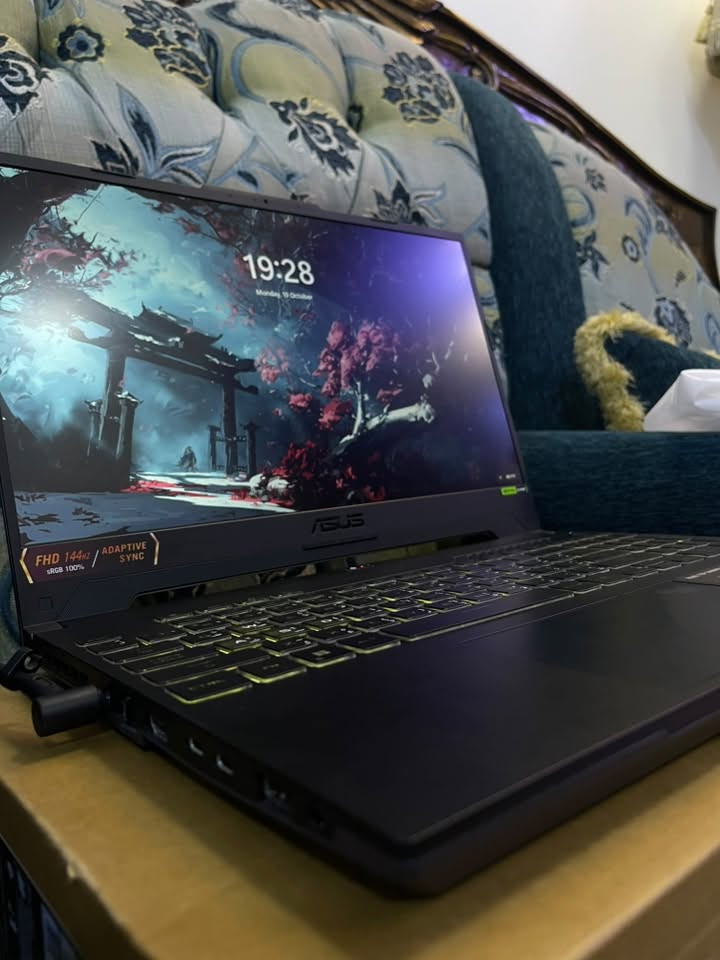 RTX 4050 • i7-13620H • 16GB DDR5