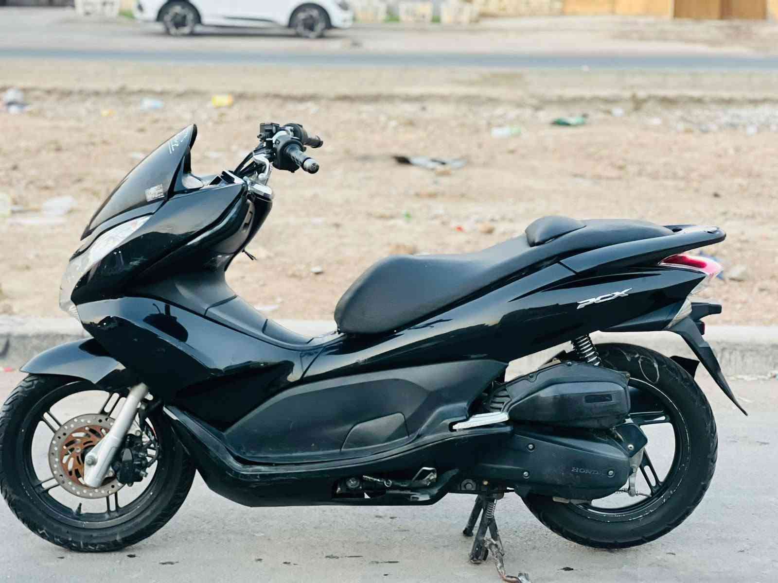 شباب بي سي اكس جيل أول مكفوله كفاله مكينه و كفر دراجه  مكينه 150حساسات كله شغاله حرف  A ماشيه 23سعر 1450رقم ***********
