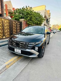 هونداي توسان ٢٠٢٥ ضررها قطعة وحدة فقط بنيد بدون ايرباك السيارة داخله ب...