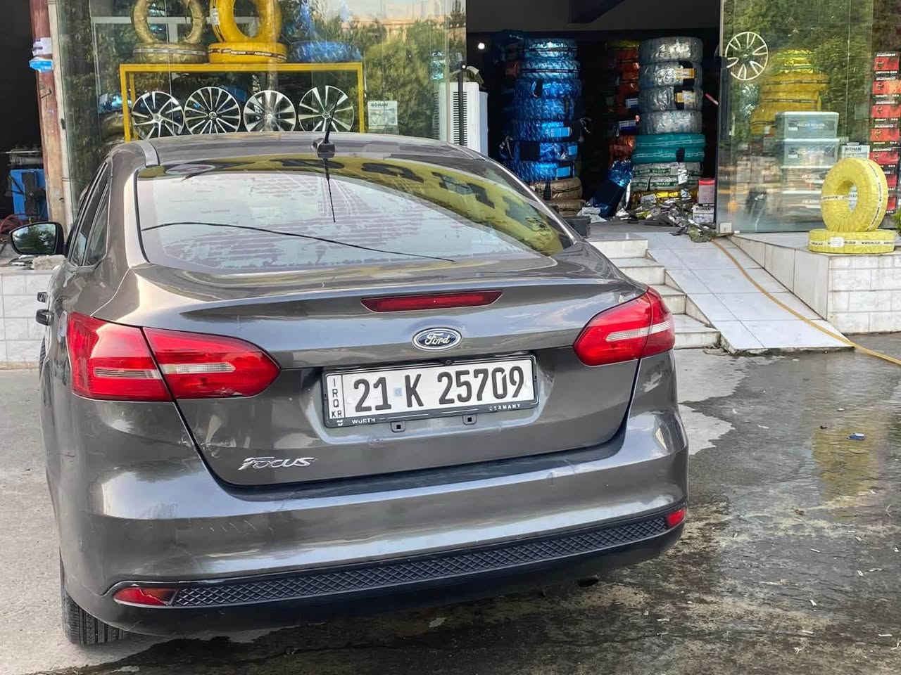 بۆ فرۆشتن / للبيع: فۆرد فۆکس 2017
[کوردی]
• جۆری ئۆتۆمبێل: فۆرد فۆکس (Ford Focus)
• مۆدێل: 2017
• مواستفات: S
• مەکینە: 2.0 (بێ تۆربۆ)
• بڕی ڕێڕۆیشتن: 192,000 km
• دۆخی ئۆتۆمبێل: زۆر توندوتۆڵە، بەشەرتی گێر، مەکینە و تەبرید.
• زانیاری بۆیاخ: تەنها چارەکە بؤنێتێکی لای سەکن سبوغە، لەگەڵ کەمێک قۆپ و شوختی زۆر کەمی هەیە.

[العربية]
• نوع السيارة: فورد فوكس (Ford Focus)
• الموديل: 2017
• المواصفات: S
• المحرك: 2.0 (بدون توربو - عادي)
• المسافة المقطوعة: 192,000 كم
• حالة السيارة: متينة جداً، بشرط القير والمحرك والتبريد.
• تفاصيل الصبغ: ربع بونيد جهة الراكب مصبوغ فقط، مع وجود بعض الخدوش والإنبعاجات البسيطة جداً.

📞 للتواصل والاستفسار / بۆ پەیوەندیکردن:
📱 ***********
📱 ***********
