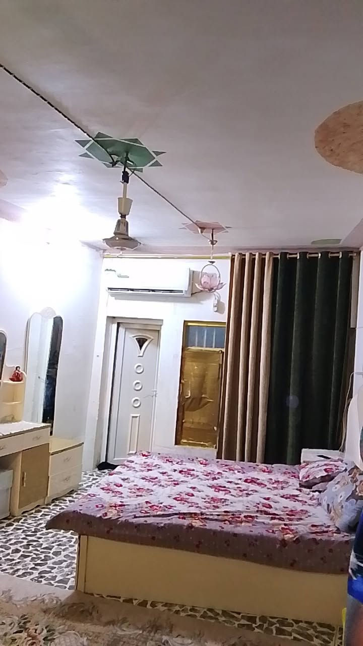 مشتمل للبيع المساحه 100 طابو زراعي سند25 إقرار محكمه بأسم المشتري ***********يرهم بيع اومراوس حسب الاتفاق موقع طوريج حي الشهداء كافة الخدمات
