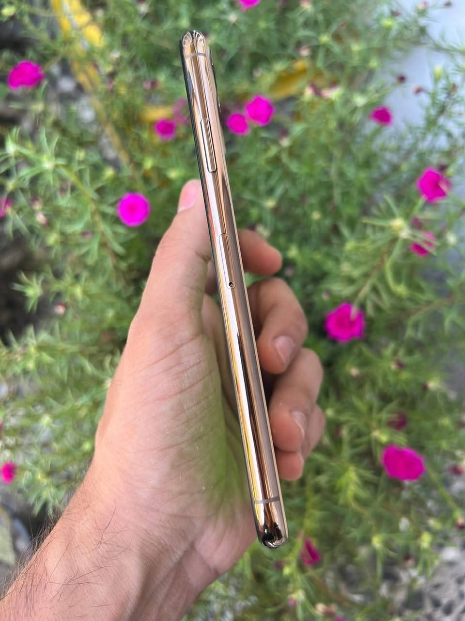 سلام عليكم ايفون ١١ برو ماكس مكفول
مامفتوح ولا داخل تصليح 
بطاريه ٧٦
ذاكره ٢٥٦
لون ذهبي مميز
شرق اوسط
بيه   بشاشه خط علا كد ٢سانتيم مماثر ابد عل لمس صارله سنه وكع وصار بيه خط 
بغداد دوره
***********
السعر ٣٠٠
