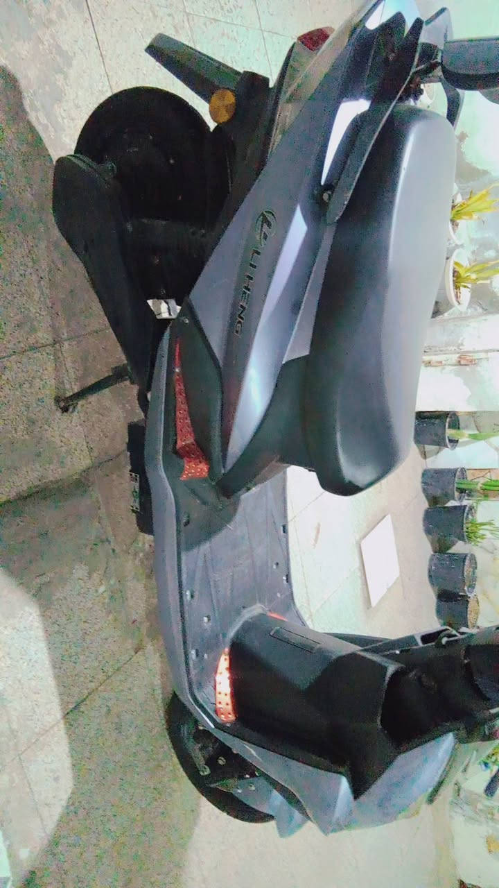 دراجه شحن بدون باتري السعر 325بيها مجال بغداد الحرية ***********
