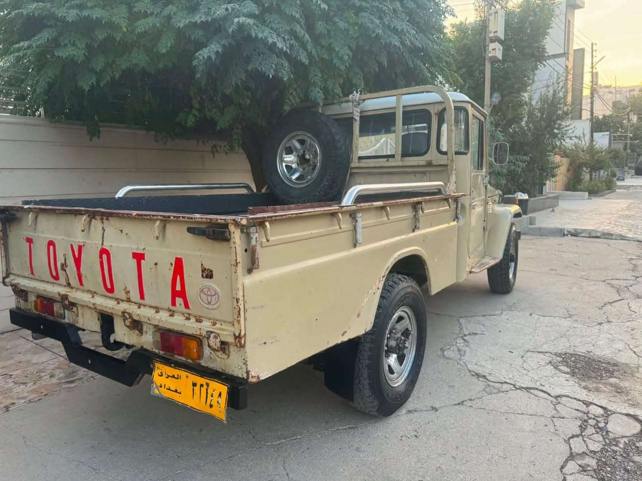 بۆفرۆشتن.  🛻🤎. للبیع 
شلە خەجی. مۆدیل 1984 
پاوەر 

ئارمی. سلێمانی 

 گیر و مەکینە بەشەرت 

سەیارەکە.  بی عەیبە

شوێن : سلێمانی 

سعر /في التعليق يتم الرد فورا على المسنجر ✍🏻

نرخ/ لە کۆمێنت بنوسە یەکسەر وەڵام دەدەیتەوە📮

ژمارەی خاوەن سەیارە : ***********☎️
