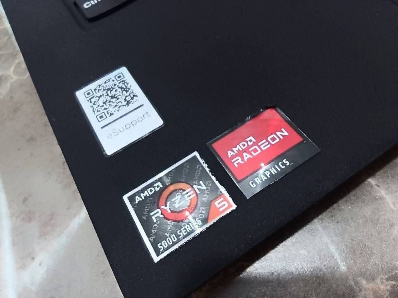 السلام عليكم لابتوب Lenovo k14 gen1 لابتوب معروف مواصفاته واداءة الرهيب
معالج Ryzen 5 5600U رام8 DDR4 الهارد256 SSD NVMW M.2 سريع جدًا يقلع الجهاز باقل من5 ثواني 
يفيد الالعاب بفضل الكرت المدمج Radeon RX Vega7 يوصل4 كيكا من الرام 
شغلت فورت نايت 140 فريم
كونتر سترايك2 110 فريم
ڤالورانت 150 فريم
اساين كريد اكثر من50 فريم
دارك سولز3 بحدود50 فريم
دارك سولز ريماسترد 70-80 فريم
جهاز مرتب وراقي ونضيف كلش تجي وتشوفه 
وياه جنطة وشاحنتة 
شاحنتة تايب سي 65 واط
سعره 425 الف البصرة الموفقية يم الشقق

التواصل وتساب ***********
