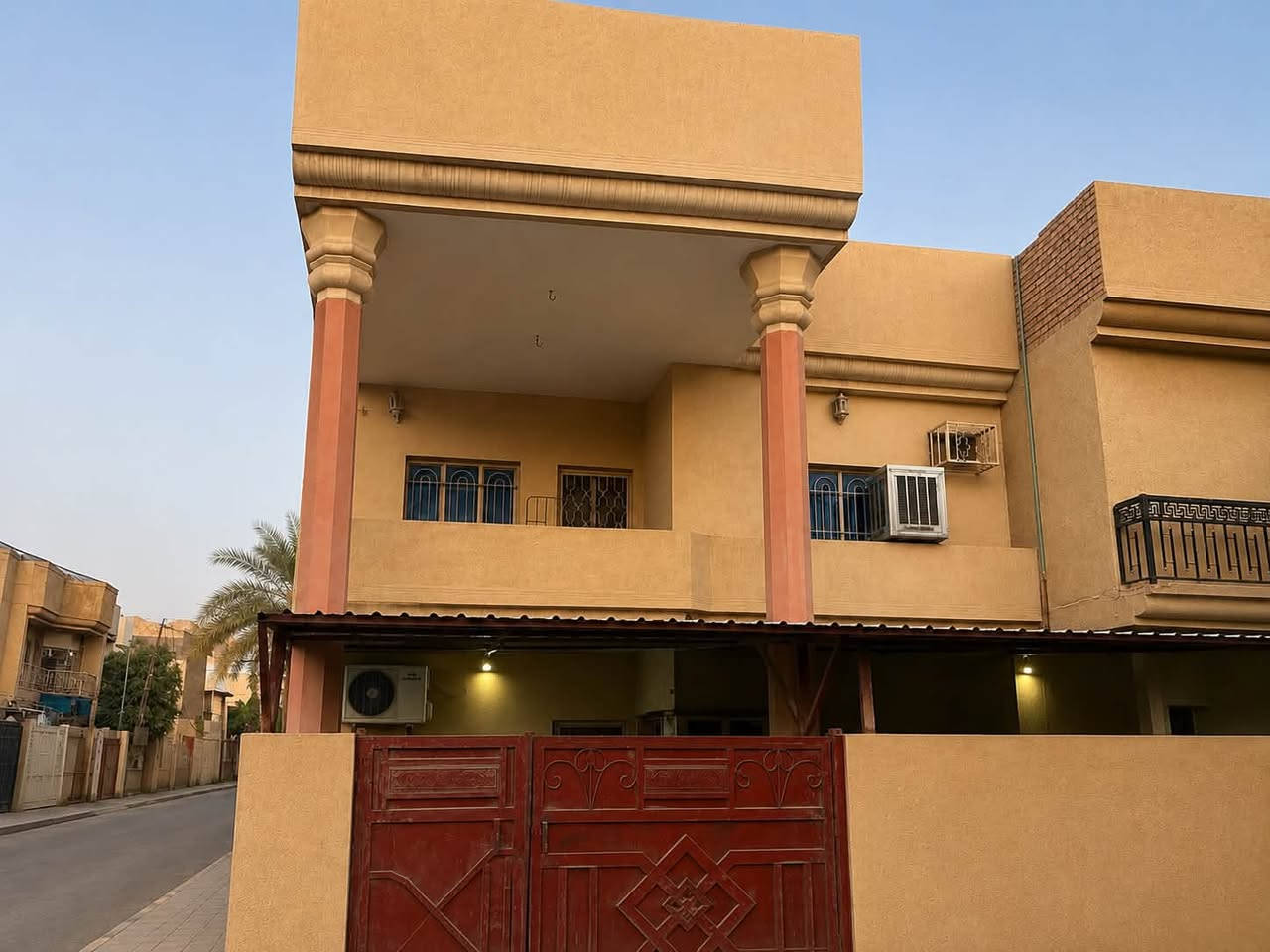 🏠#دار_للبيع ركن
يباع قطعة في بستان الحلو يبعد عن ( شارع 40 
200 متر )
كامل الخدمات ماء +كهرباء + تبليط
المساحة 150 متر 
الدار طابقين 
غرفتين نوم 
هول + استقبال 
مطبخ 
بيتونة 

الاستفسار التواصل على الارقام 
                                                              ***********

‏‭***********
