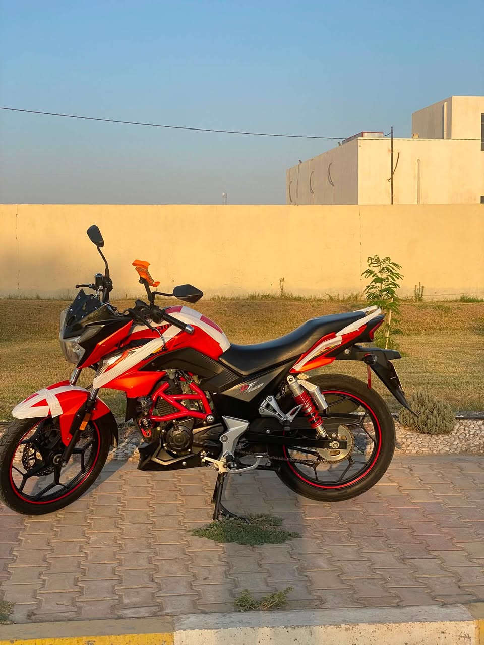 هوجي Dfللبيع كامل مكمل عل حطته مرقم وكامل لوحات انكليزي بس سنويه حول لسعر خاص عل هاذه لوقم ***********❤️‍🔥
