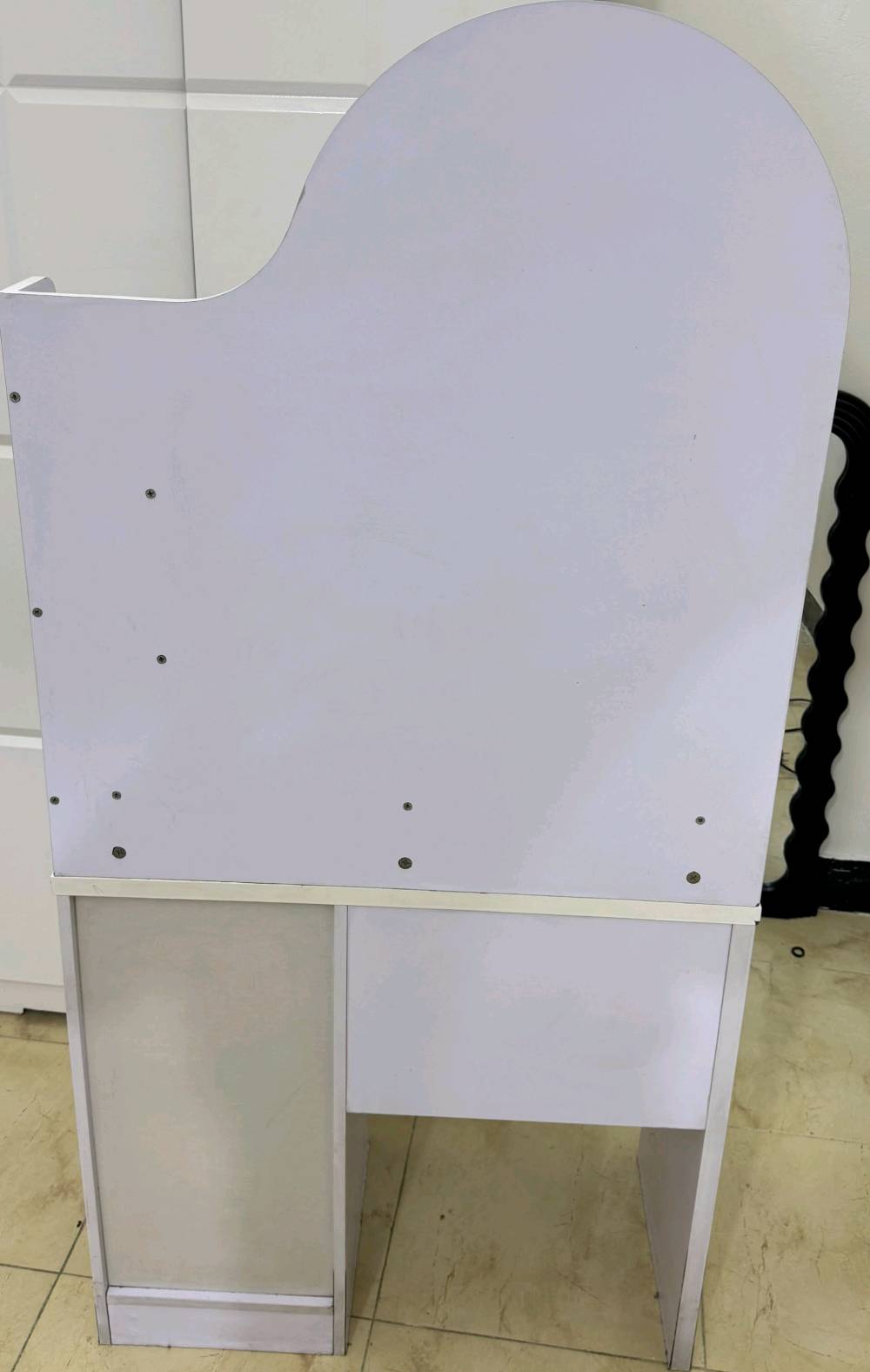 السلام عليكم...
متوفر ميز تواليت للبيع نظافة 90 %
الطول 165cm
العرض 80cm
نوعية الخشب جداً ممتازة وما بي اضرار
حالة المراية سليمة وخالية من اي كسر
 السعر 100 ألف وبي مجال
منصوب مرة واحدة فقط ما مفتوح.
مكاني البصرة - القبلة - حي الجامعة