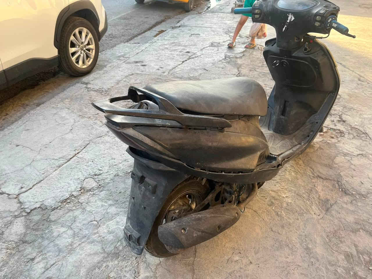 السلام عليكم دراجه 140 لبيع كوم حديد ابيها عنواني بغداد جديده. سعرها 200 ً

رقم ***********
