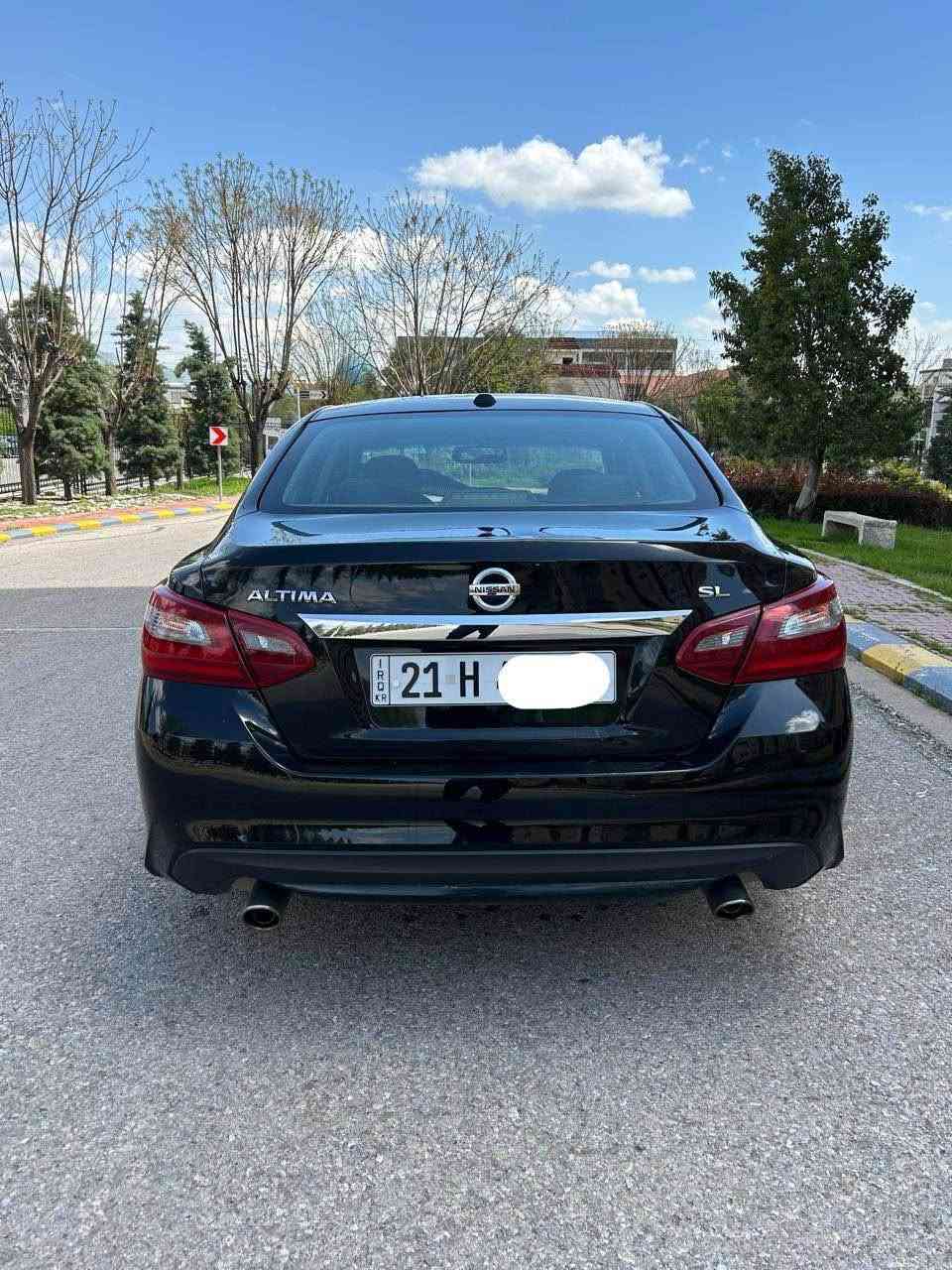 ئاڵتیما ٢٠١٨ ئێس ئێڵ فوول 
ڕەنگ ڕەش 
ماوەی ڕۆشتن ٩٦مایڵ
کلین تاتیڵ ساردیشی نییە 
گێر و مەکینەو تەبرید بەشەرت 
سەنەوی تا ٢٠٢٩ نوێیە 

*********** أربيل, العراق
