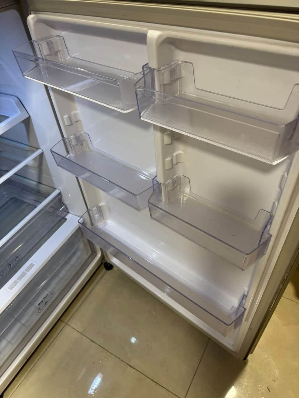 ثلاجة سامسونج 500 لتر
18 قدم 
جديدة استعمال سنة
السعر 700 الف
***********

