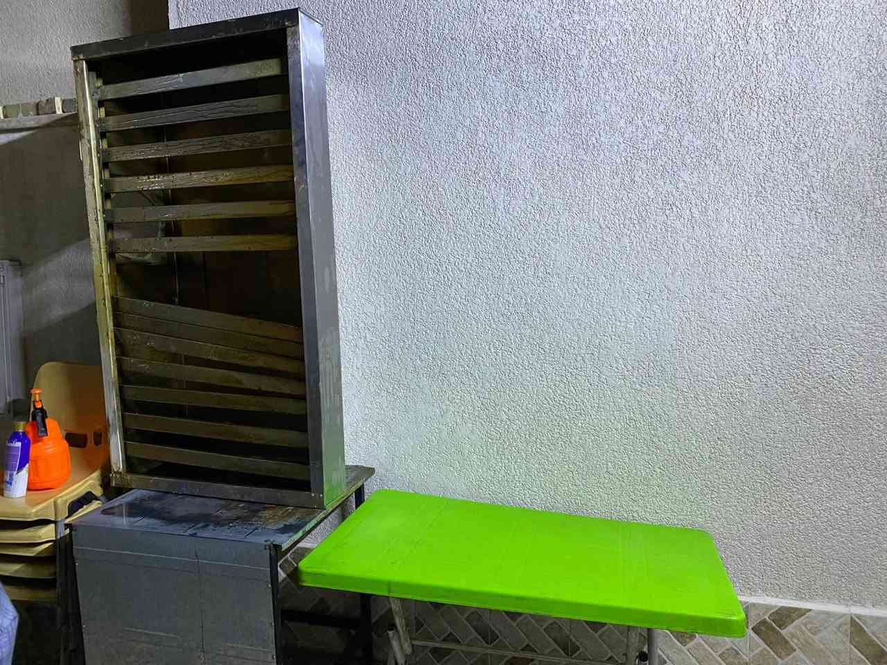 ساحبه صاروخيه سل ستيل //كريل بركر حجم 190//ميز سل ستيل تحضير //ميزكاشير +جمخانه //ميز صاله طعام //
العنوان //بغداد البلديات //للاستفسار /***********واتساب
