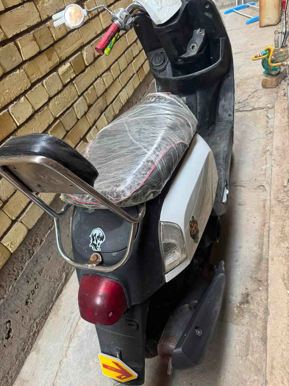 ‏سلام عليكم دراجة بوليس للبيع دراجة نظيفة ومكينةتها حلوة وناعمة لا تبخير ولا تنقص مكينة شلعه معدل كفر نظيف نقص بس كهربائيات سعر 400 وبيها مجال مكاني بغداد الشعله ￼ قطاع الثاني ***********￼
