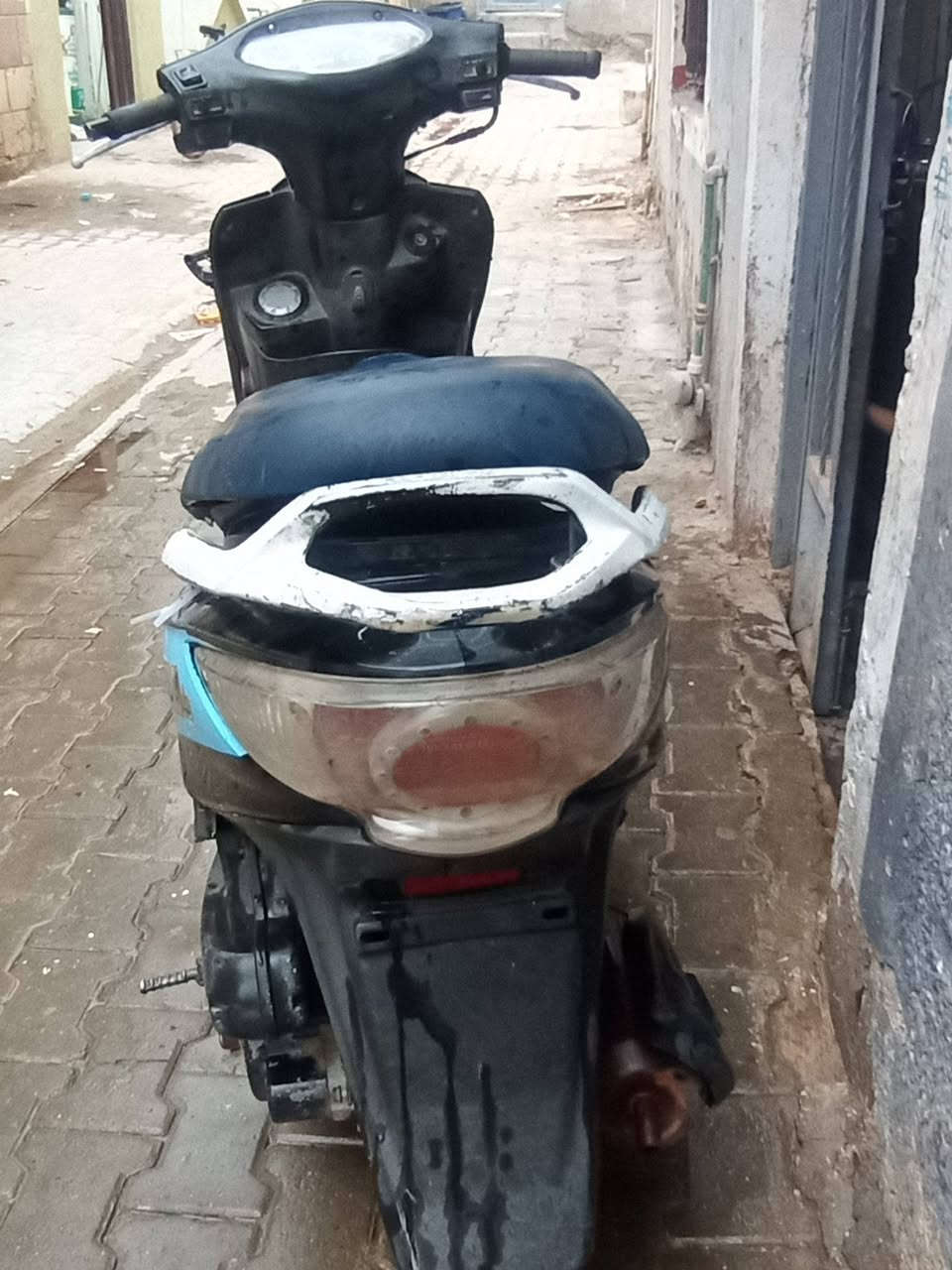جي 4 • تدخن • يحتاج شغل