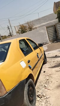 رينو موديل 2009 للبيع او مراوس مكينه وكير نظاف كلش صدر خلفي امامي نظيف...