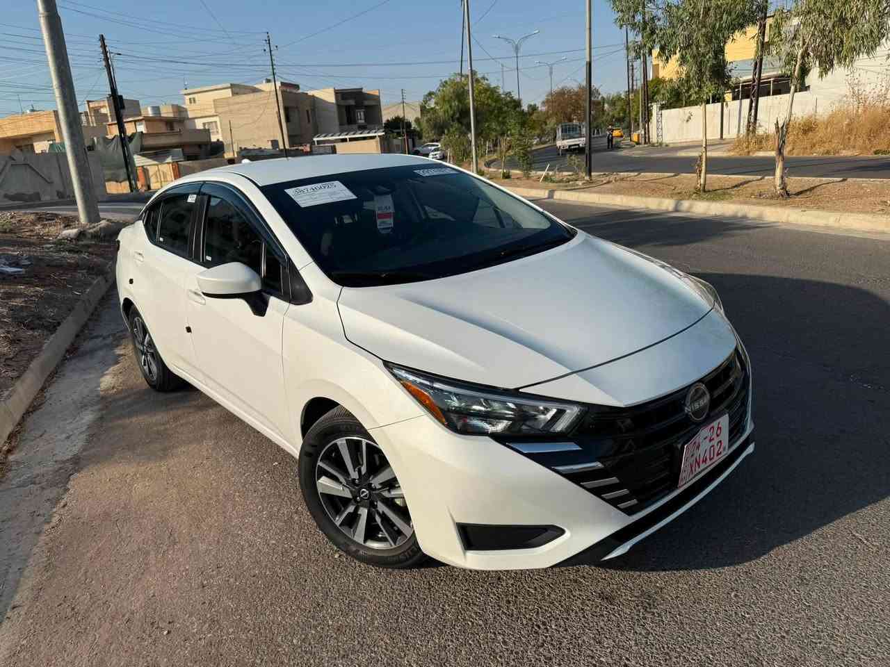 سلام عليكم 
نيسان فيرسا 
2025
SV محسن
فول مواصفات 1/1
ماشيه 25 الف 
سياره لوك من ناحيه كلشي 
مكينه 1.6 دوش يعني انسى الدوانز 
تفويله الواحد تميشك 700 كيلو 
ضررها قبغ صندوق مبدل با اصلي ومصبوغ 
وشوية من الجاملغ  فقط بدون دواخل بدون ايرباك 
للاستفسار التواصل على الرقم 
***********
