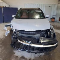 اعلان مزاد 🚗  🔸 نوع السيارة :  كيا سبورتج  فئة SX 🔸 بالامكان ادخالها ع...