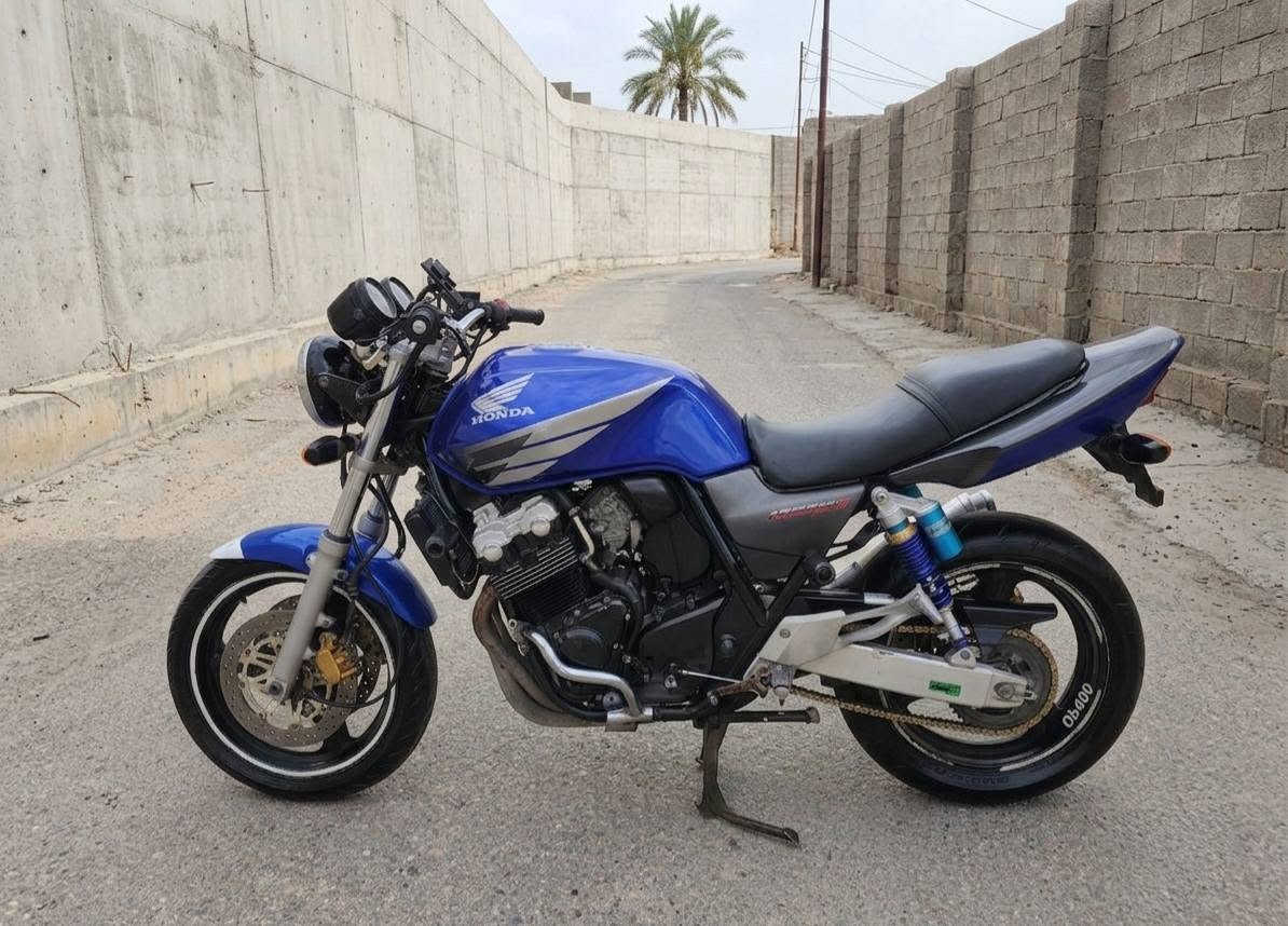 سيبي 400 جيل ثاني هايبر موديل 2004 دراجه كفاله عامه بدون نقص برغي عنوان ديالى  
***********
