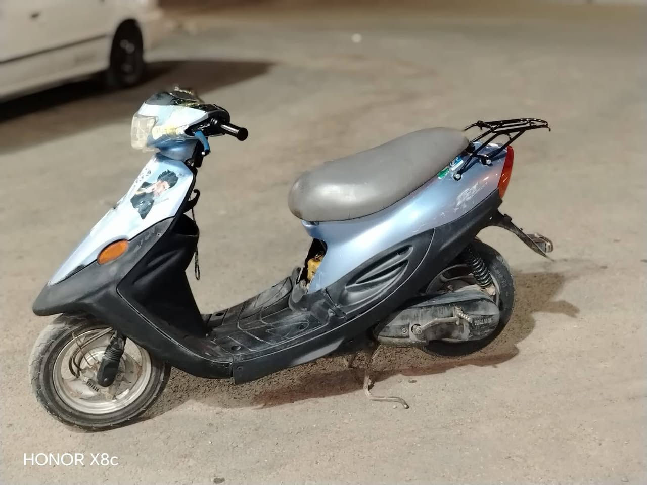 السلام عليكم دراجه للبيع دراجه نضيف كفرات بلادي مكينه مفتوح بس بستم فقط دراجه نقره بكل وقت سلف عوزه باتر دراجه وراق مكاني حي جامعي رقم *********** السعر 275 بيها مجال
