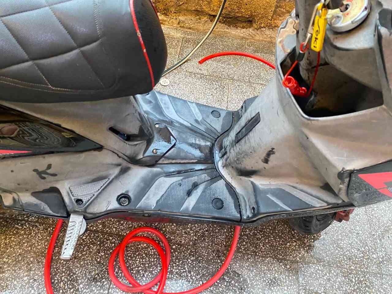 جيتي ار رمبه رمبه  نزلت قبل 3 اشهر مكفوله من التاير للتاير كهربائيات ومكينه وكفر ب الجيس مبولشها صايره تضوي مكاني حي اور او الشعب  السعر 950 وبيها مجال بسيط رقم  ***********
