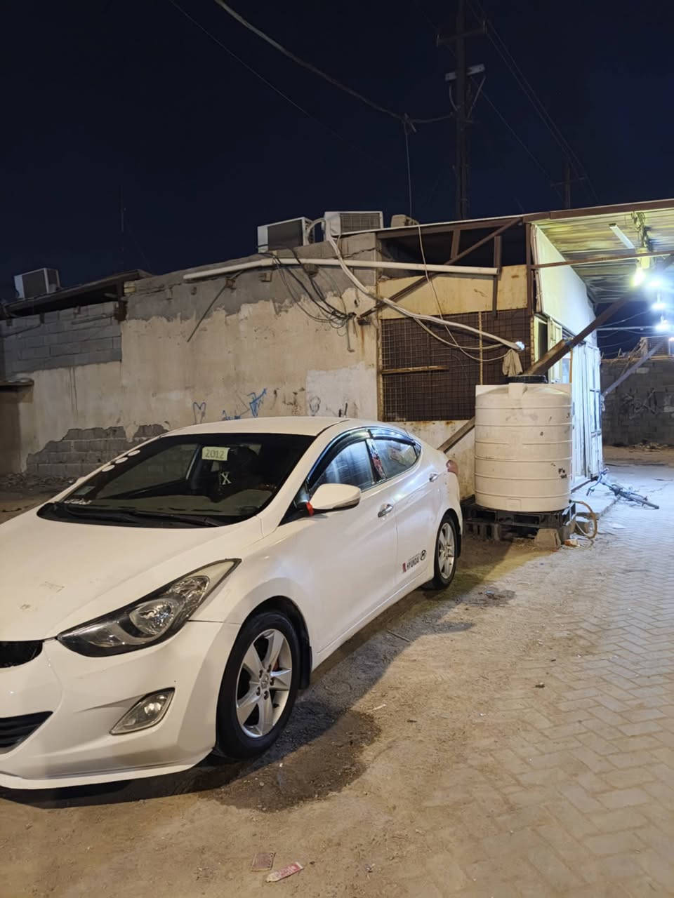 السلام عليكم سياره النترا افانتي موديل 12 باسمي السياره كفاله مكينه وگير وتبريد 
وحداده وره وگدام
السياره بأسمي رقمهه بصره 
 البدي بي طخات تجي وشوف شوف العين
السعر /٨٤وبيهه مجال 
رقمي/***********
