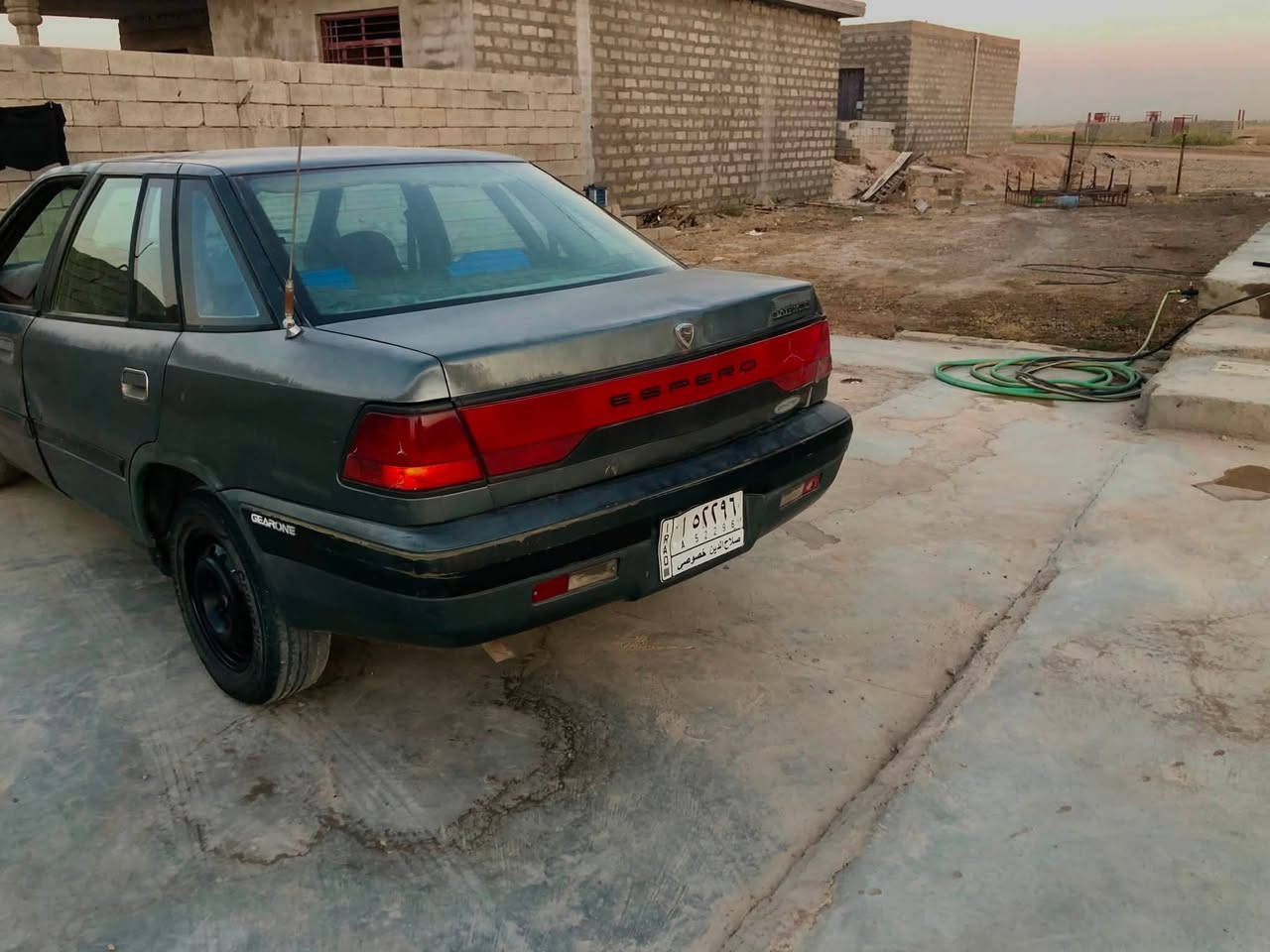 السلام عليكم
من رخصت الادمن 
  دايو اسبرو للبيع موديل 1995 رقم صلاح الدين الماني   سنويه 2029 ماساقطه تحويل بشرط السياره بئسمي  محرك 16 مفتوح كير ومحرك بشرط محرك بدون صرف سياره حلوه ومرتب كشرهها كاعد مابيها خياسات  مكان صلاح الدين امكيشيفه. سعرر 18 ورقه وبيها مجال  
تواصل : ***********
