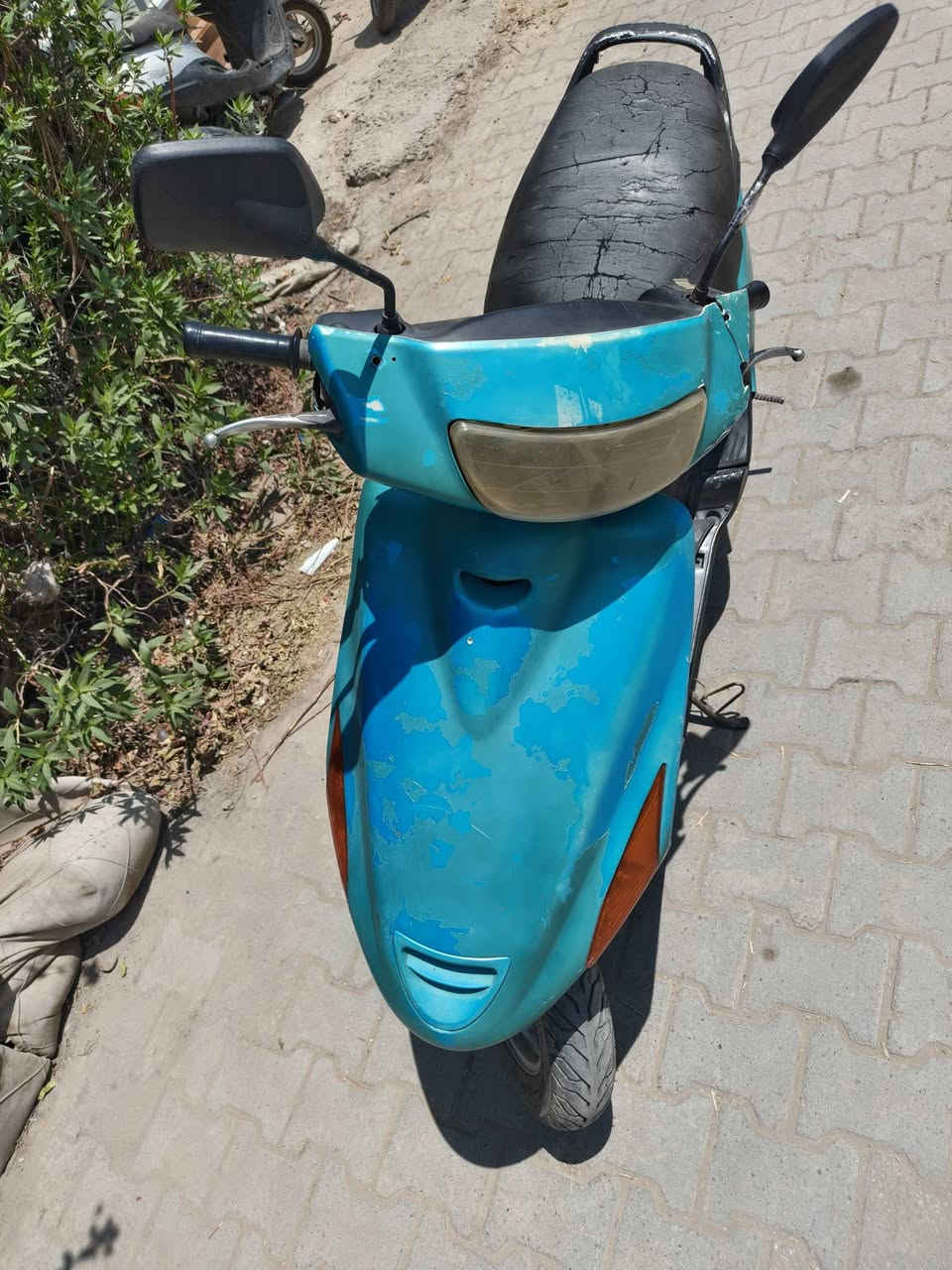 دراجه فراشه ١٤٠
مكينه توهي مجفته ناعمه كلش
سلف كهربايت كلها تشتغل 
نقص باتري او كعكه
دراجه دبلات امامي او خلفي خير من الله
عنواني بابل حله 
سعر ٢٥٠او بيها مجال حك الجيه
رقمي ‏‪***********‬‏بي واتساب
