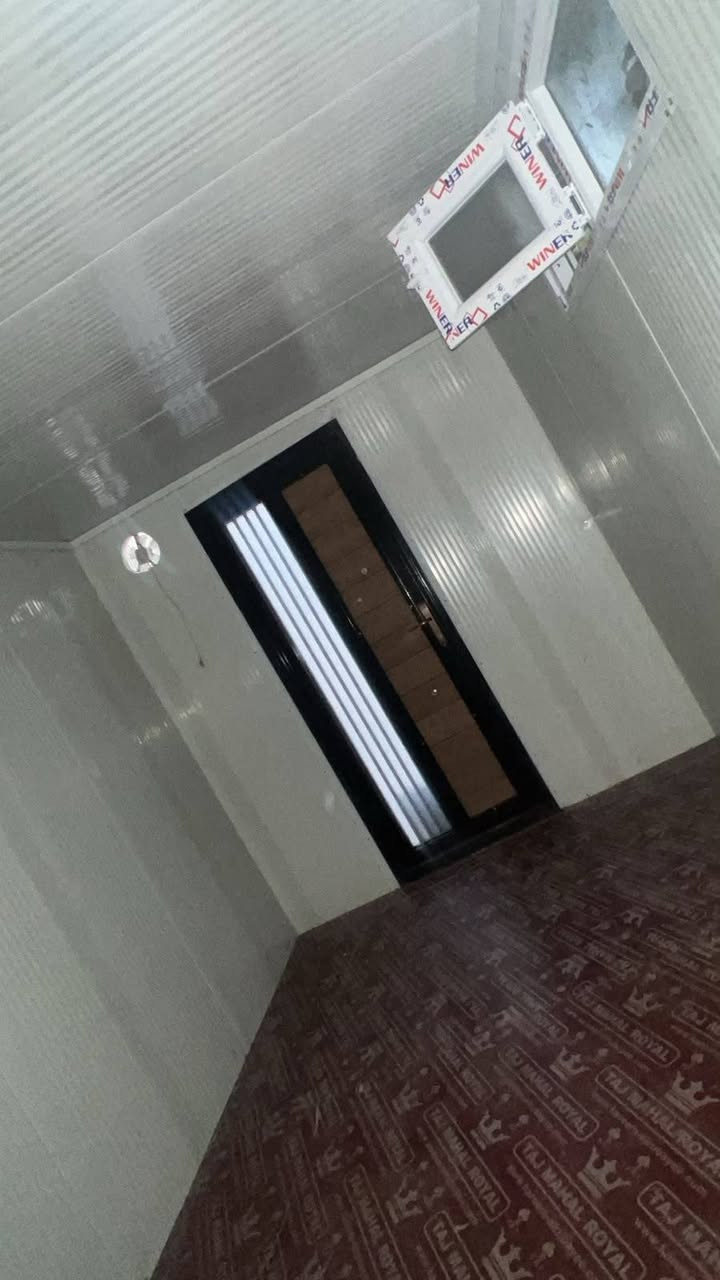 كرفان للبيع جديد راسلني خاص
***********
