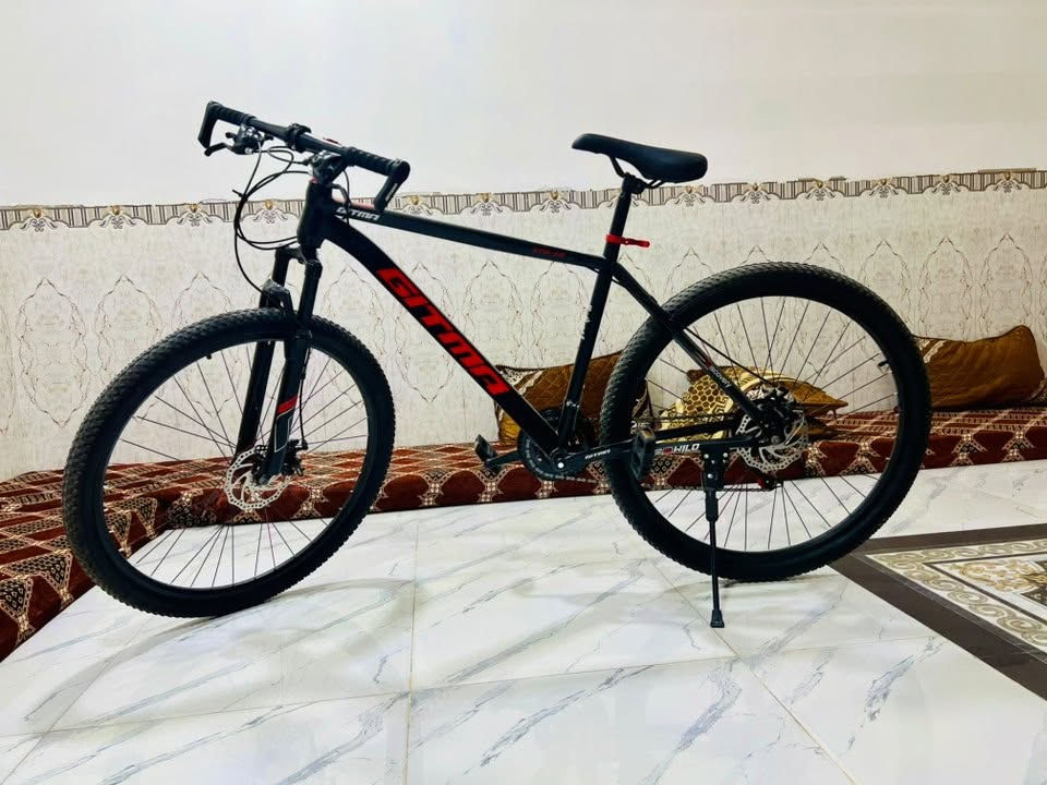 بايسكل رياضي ابو الدبلات كير سرعه وبريكات فوول ومرتب حجم 27 اشتريته قبل يومين وهسه محتاج فلوسه سعره 180 وبي مجال للتواصل *********** بي واتساب
