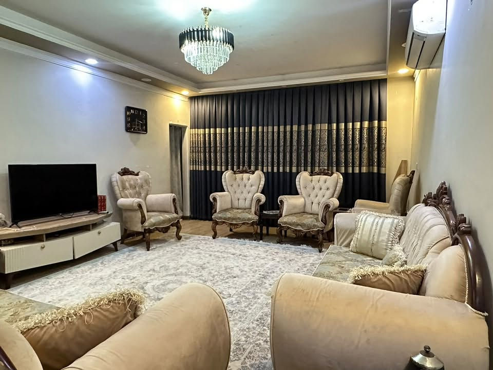 تخم عشر نفرات
ماخذه ب ٢٠ ورقة 
رايده مليون و ميتين
***********
كراده داخل
