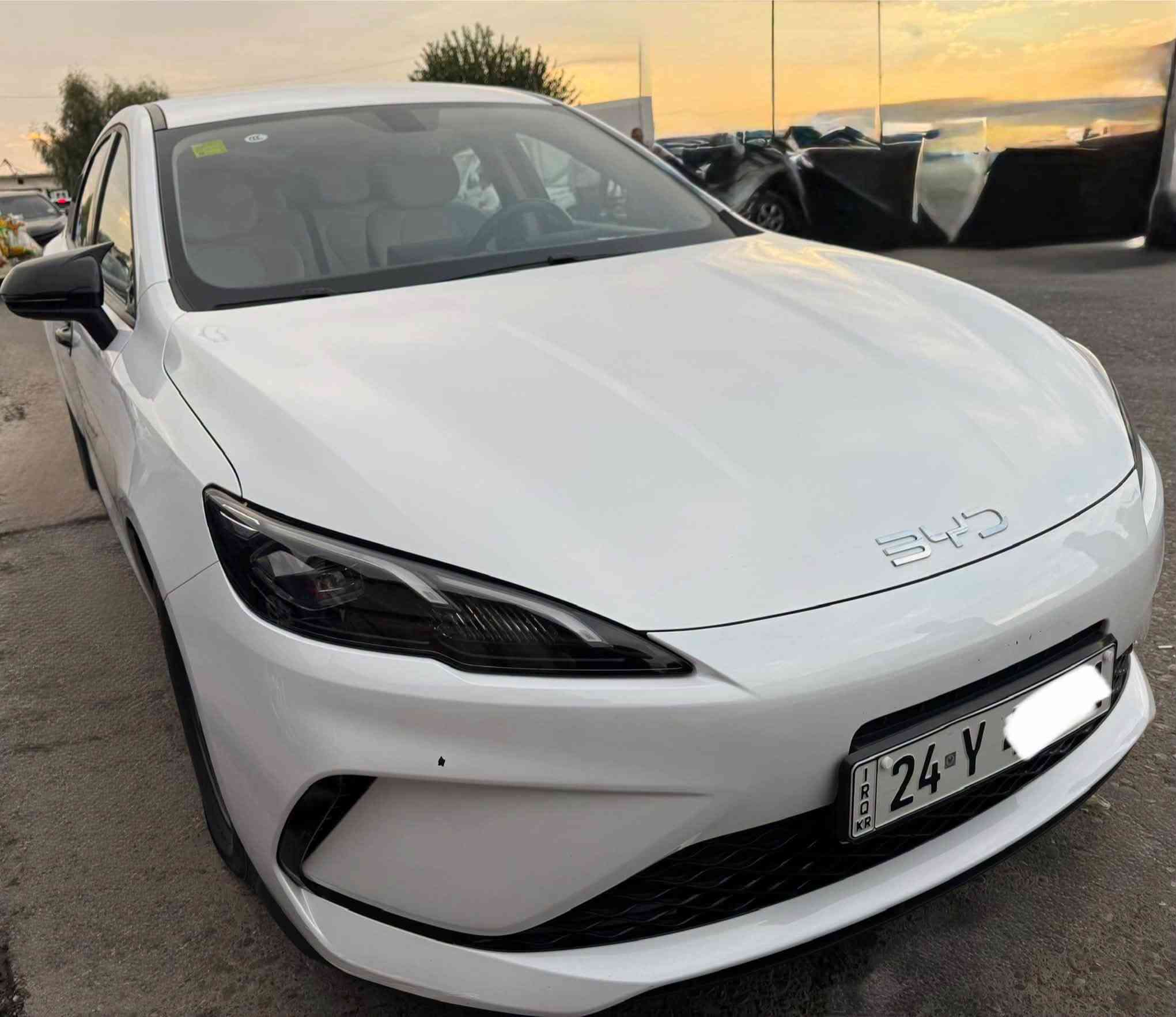 ***********
BYD 05 سيل
سويج و كارت 
داخل كريمي
بصمه
بريك اوتو
ماشيه ٢٩ الف كيلو
مكان دهوك
سعر ١٣٦ ورقه فقط 
سياره بدون سبخ و بدون تعديل

نص مكتوب في الصور:
- معرض السيارات
- **********************0 300 6331
- byd_kw