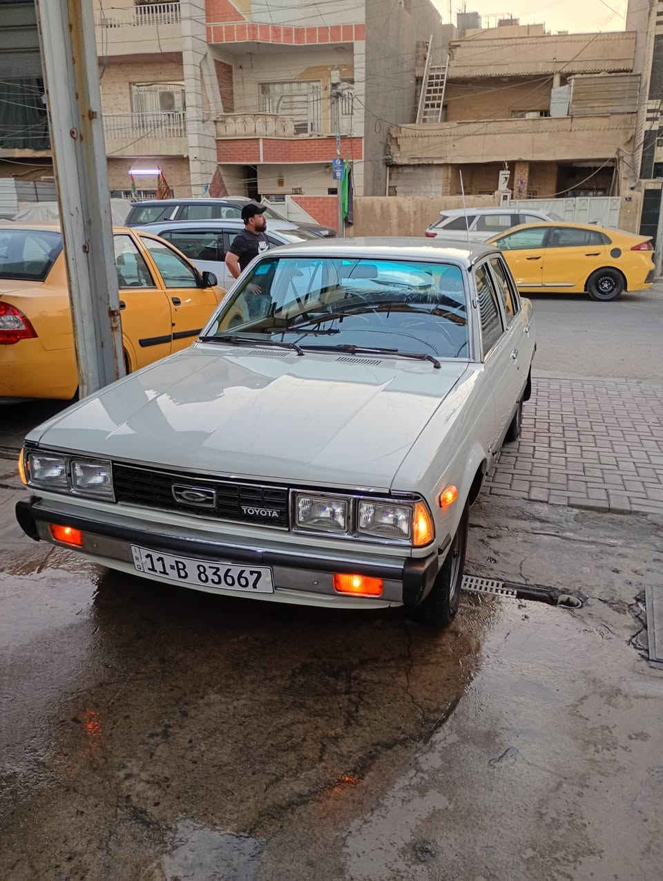 سلام عليكم تويوتا كورونا موديل 1980 سياره حلوه وخير من الله سياره جديده بمعنى الكلمه سياره مصبوغه للجماليه فقط بدون معجون بدون خياس بدون دقه جاكوج سياره خيره من الله كير مكينه صدر امامي صدر خلفي تبريد❄️ثلج منظومه مال بنزين جديده سياره حلوه واحلى من الصور وبالعافيه علي ياخذها سياره جديده بمعنى الكلمه على وضع الشركه رقم انجليزي تخم تاير جديد السياره حلوه وكلشي شكو بالسوق واللي ما يعجبه المنشور خلي يعبر المنشور الوان السياره بغداد الكراده سياره اي نقص ما بيها    السعر 70 بيه مجال قليل رقمي بي واساب *********** السياره مكلفتنا اكثر من هذا السعر
