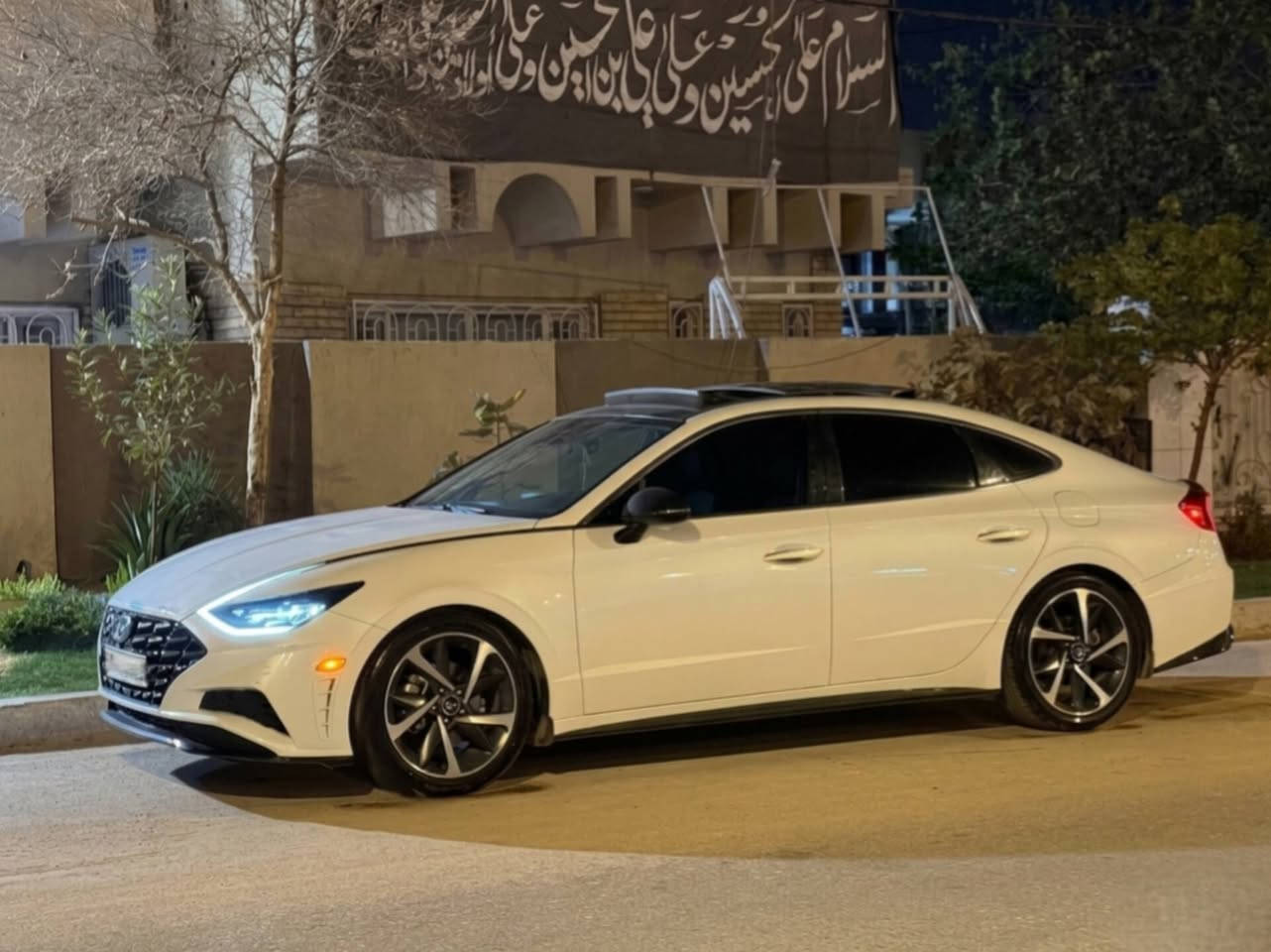 سلام عليكم
للبيع سوناتا 2021 وارد أمريكي سياره كلين كفاله عدا ربع جاملغ الخلفي والباقي كفاله فول السياره 1/1 رقم أربيل الدولي تحويل مباشر سعرها 157 وبيها مجال قليل
***********
