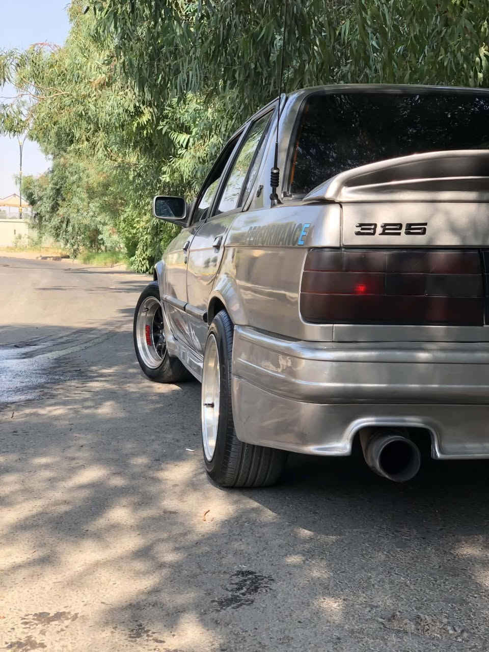 E30 1988 
الحلال للبيع كير ومكينه ونجي 6سلندر ✈️ (بدون تبريد) 
كير توماتيك طخم تايه وويل جديد بالكارتون داخل جديد صالنصه رياضي  السياره مصبوغه قبل شهر وجاهزه عليها كت M دوسات ودعاميات واسبايدر رقم نينوى اوربي هزه جديده شرعي بالموصل شرط تحويل باقي التفاصيل اتصل الخاص مغلق
📍 الموصل
***********📞 بيه واتساب
 *********** 📞
السعر 40$ وبيها مجال بسيط
