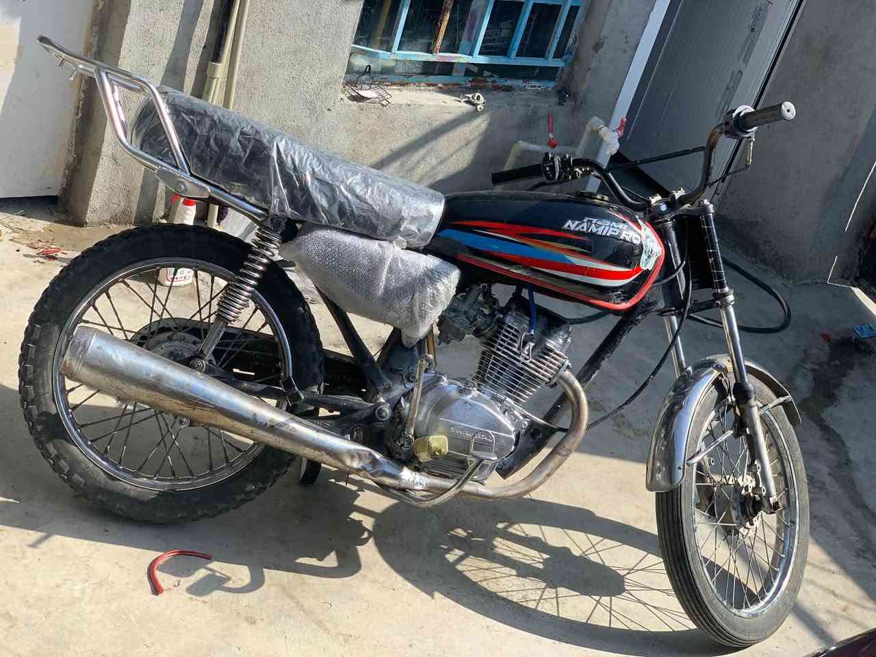 شاباز 
مۆدێل2018
مەکینەخەتاس
مەکینە رۆن نادە دوکل ناکە سەوتی تیانیە
سحری خوار بازار ٢٧٠مەحاملە
گۆرینەوەش هەیە
شوێن قەلادزی
***********
