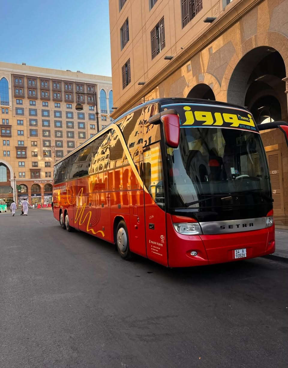 سترا ام السيوف حجم ١٧ موديل ٢٠٠٩ اصل رقم بصره قرار ١٠٢ باسمي ٣ صناديك مكينه ٨ تك سوبر كير سطر ادبلو كشن طياره ٥٧ نفر سياره جديده و جاهزه مكانها بالحله 
***********
