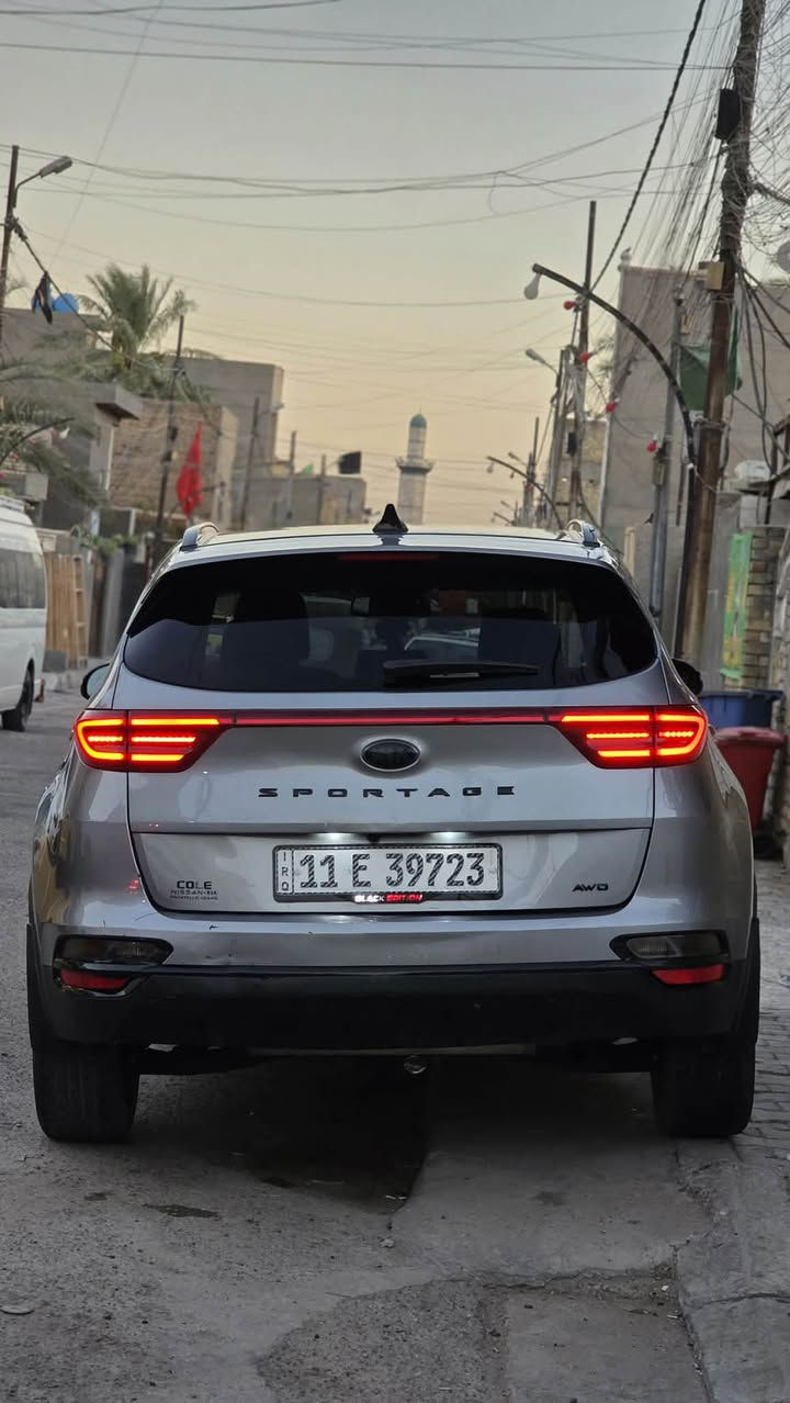 السلام عليكم كيا سبورتج بترا 2022 وارد امريكي
اعلى فئة S Black فول مواصفات
ماشية 58 km
- 2.4 GDI
- AWD
- رقم بغداد انگليزي
- بصمة 
- بانوراما
- كشن السائق كهربائي
- مري شفط 
- ويل كب نيكل 18 انش
- تبريد منفصل 
- تبريد قطعتين
- تدفئة كشنات امامي
- رادار امامي
- رادار جانبي2 
- رادار خلفي
- لايت زينون مع الكشاف
- بگ لايت ليد
- تحذير مغادرة المسار
- نقاط عمياء
- هاند بريك كهربائي
- 3 مودات للقيادة
- اوتو هولد
- نزول منحدرات
- ستيرن D
- شفتات ستيرن
- شحن وايرليس 
 صور الحادث موجودة بالمنشور 
 السيارة عليها ادامة مكينة كاملة
منظومة تبريد جديد اصلي وكالة
السيارة نضيفة مال جناي
السعر 190$ وبيها مجال مكانها بغداد
للتواصل *********** واتساب
