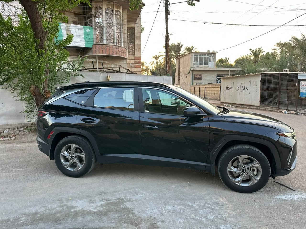 🚘 هيونداي توسان 2023
🇺🇸 وارد أمريكي كلين كلين
📍 ماشية 70 ألف كم
📑 رقم بغداد وباسمي — تحويل بنفس اليوم
⚙️ كشنات تدفئه 
      ستيرن تدفئه
    سايد بريك بصمه 
🖤 اللون: أسود
✨ سيارة حلوه كلش 
حادث حافه البنيد فقط 
بدون صبغ السيارة ولاقطره صبغ 

💰 السعر: 170$
🔸 وبيها مجال بسيط للطيبين 

📍 العنوان: بغداد – بغداد الجديدة
📞 ***********
