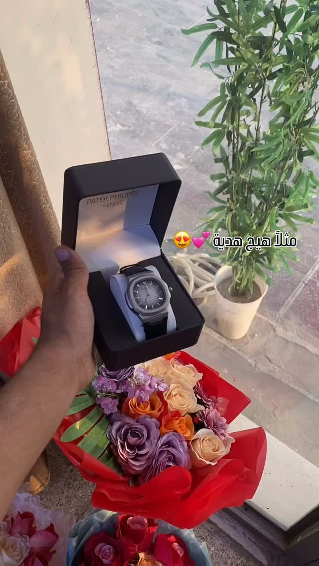 هيج هدية ترضي شخصك مفضل 💕🥹.
.
.
.
.
.
.
.
#هدايا #حب #حُب #هدايارجاليه #ساعات

نص مكتوب في الصور:
- مثلاً هيج هدية 😍💖