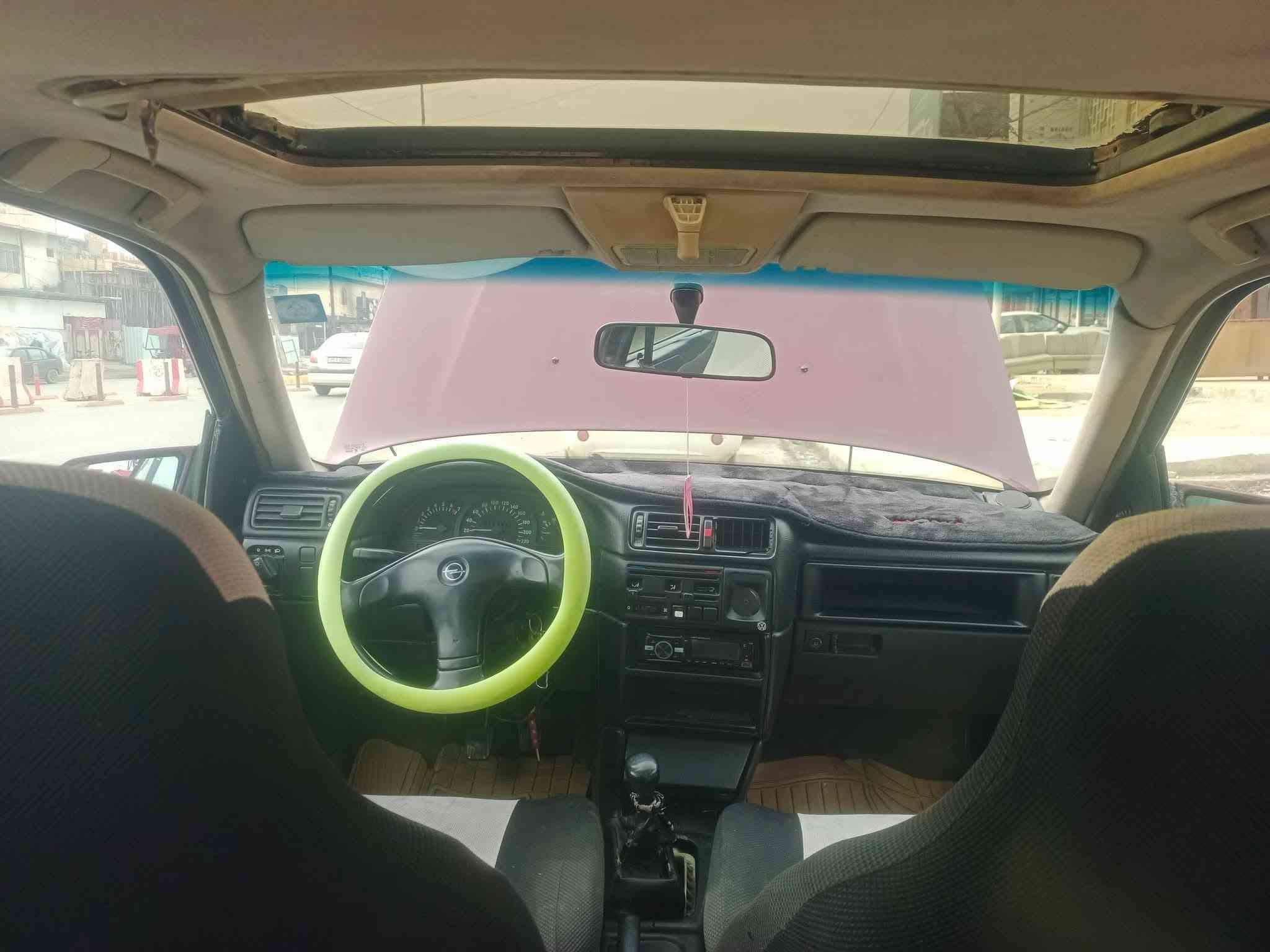 سياره للبيع نوع فكترا صندوق موديل ١٩٩١ لون ماروني حجم ١٦ كير ومحرك شرط رقم وسنويه جديد صبغ جماليه فقط السعر ٤٠ وبيها مجال ***********
